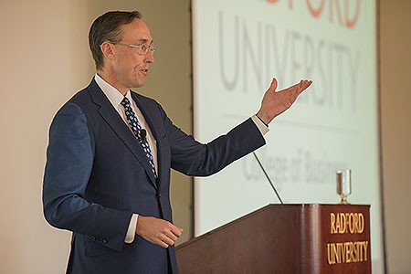 Alumnus Jamie Webster ’98 delivered the keynote address at the COBE BB&T Global Capitalism Lecture Series Luncheon. 